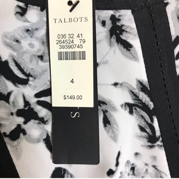 Woman’s dress - Picture 7 of 8